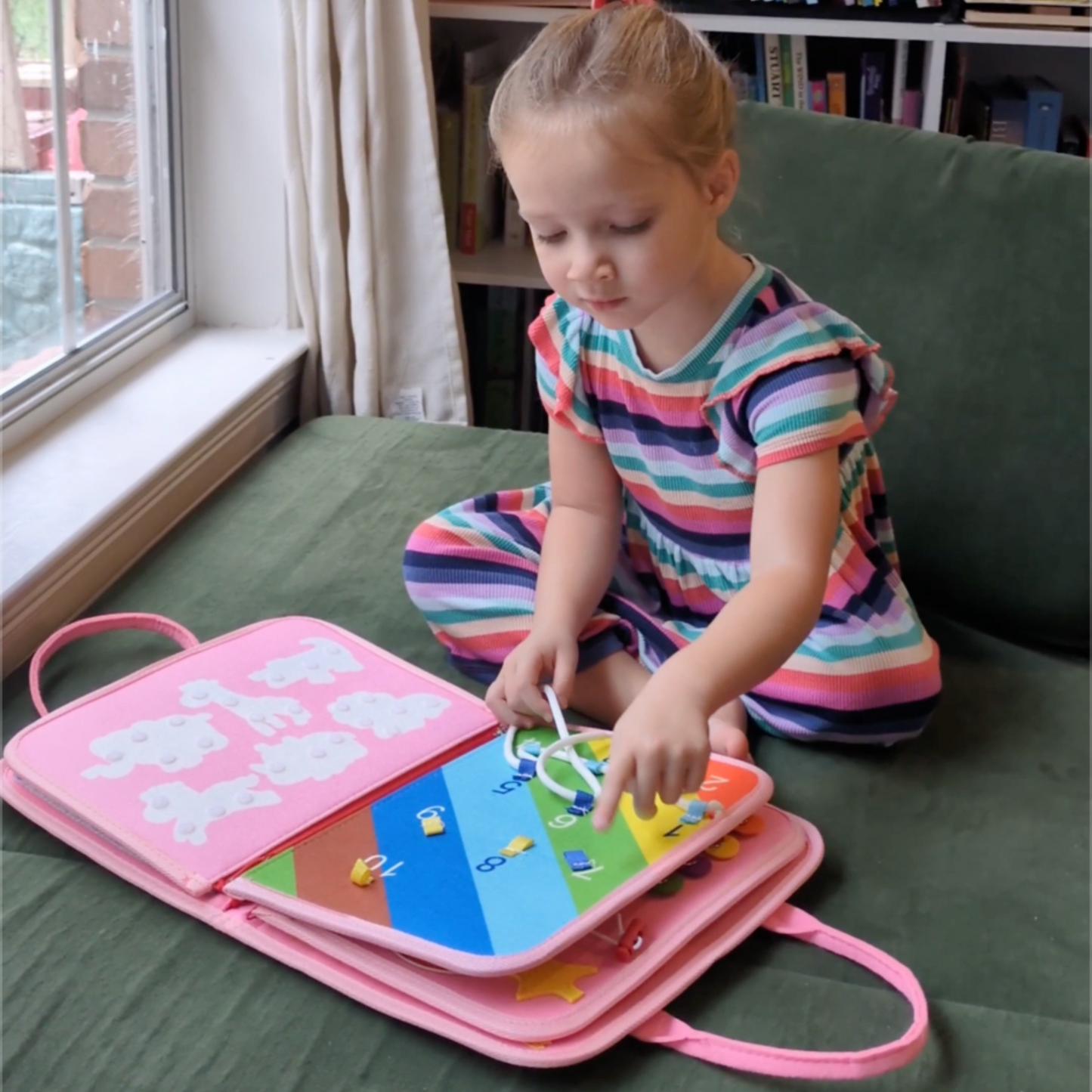 KinderBoard – Montessori Fejlesztő könyv