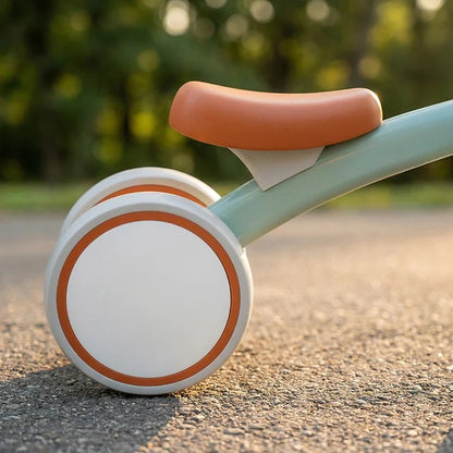 KinderBike - Egyensúlyt fejlesztő tréner bicikli